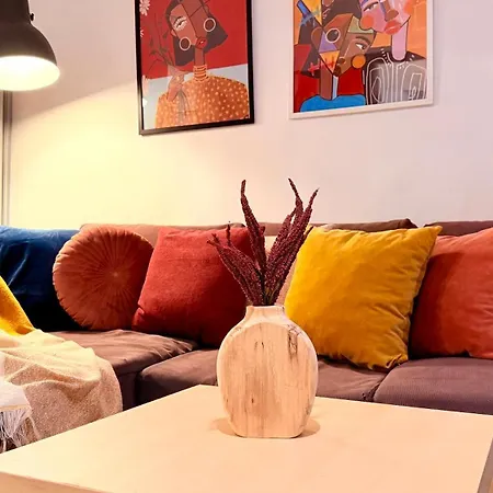 Apartment Your Perfect Escape - Bright And Elegant 2br In The Historic Heart