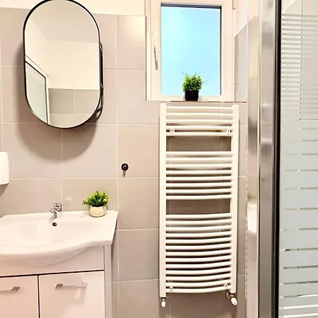 Your Perfect Escape - Bright And Elegant 2br In The Historic Heart Apartment *