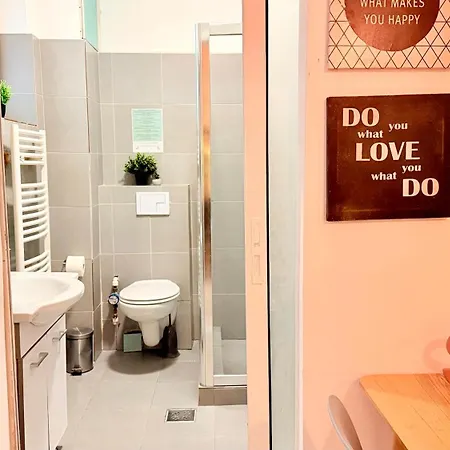 Your Perfect Escape - Bright And Elegant 2br In The Historic Heart *